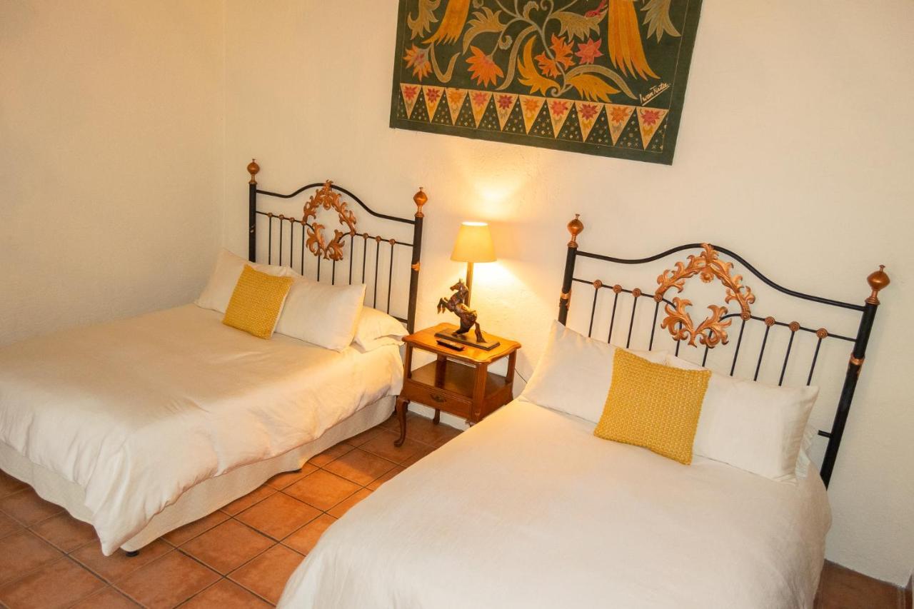 Hotel La Villa Serena Antigua Esterno foto