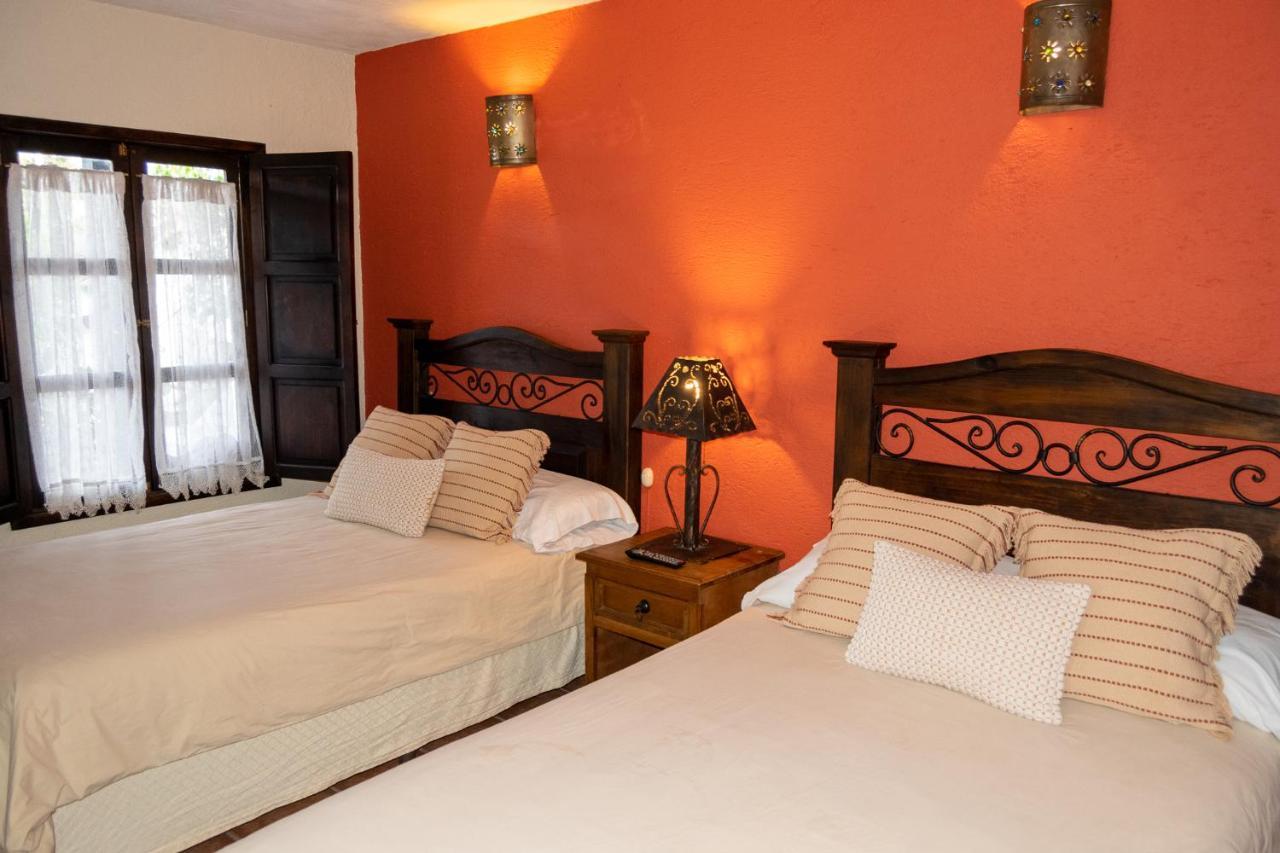 Hotel La Villa Serena Antigua Esterno foto