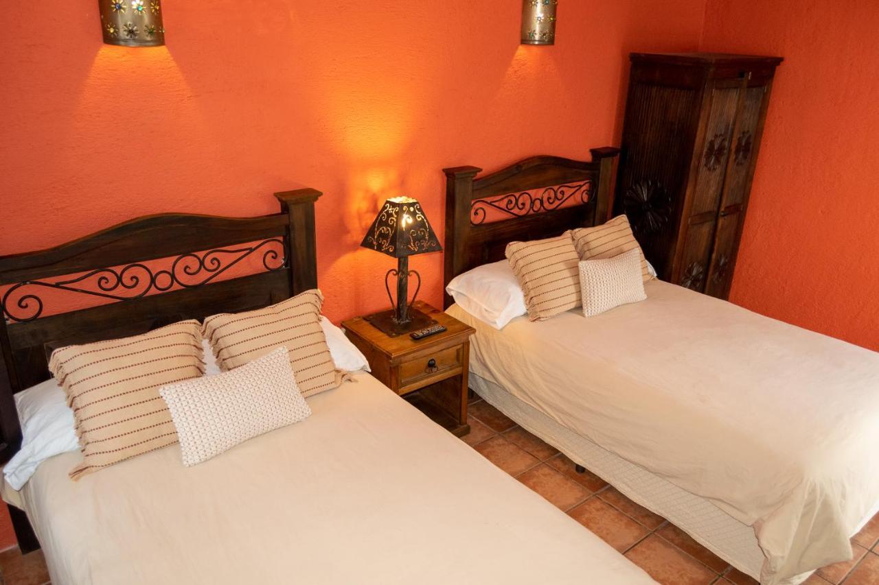 Hotel La Villa Serena Antigua Esterno foto