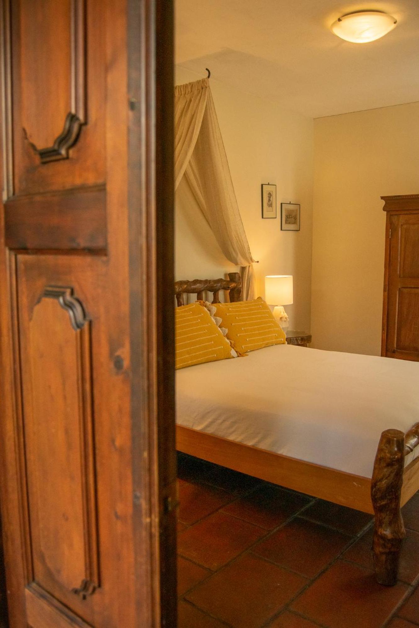 Hotel La Villa Serena Antigua Camera foto